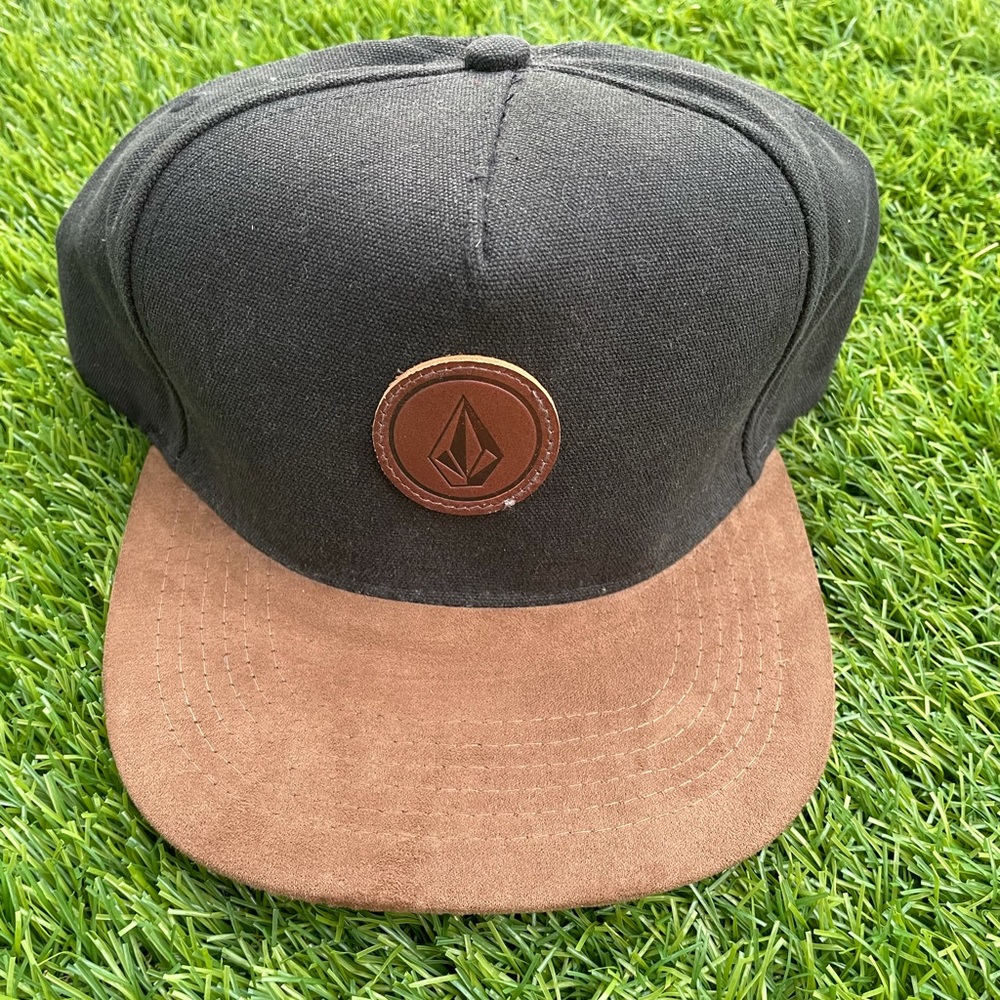 Volcom’s Men’s - Stone Patch SnapBack Hat